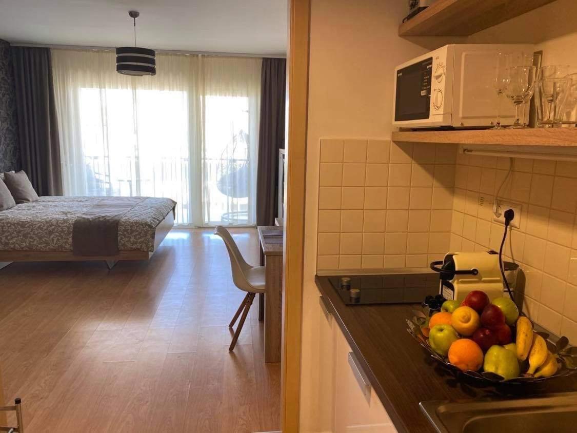 Lake And Spa Apartman 韦伦采 外观 照片